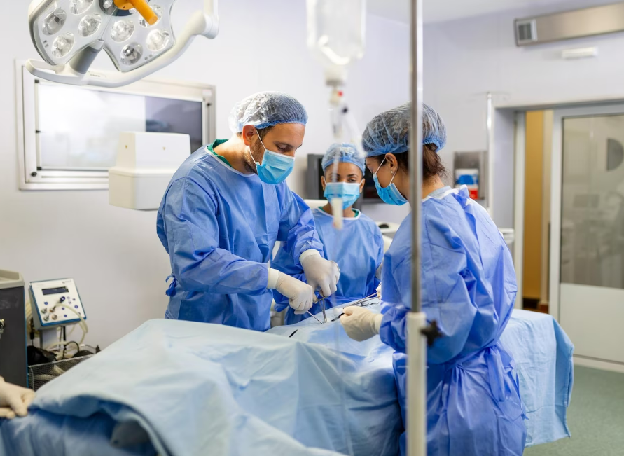 protocolo-de-posiciones-anatomicas-y-atencion-al-paciente-en-exploraciones-e-intervenciones-quirurgicas-guia-para-tcaes-en-las-fases-preoperatoria-intraoperatoria-y-postoperatoria