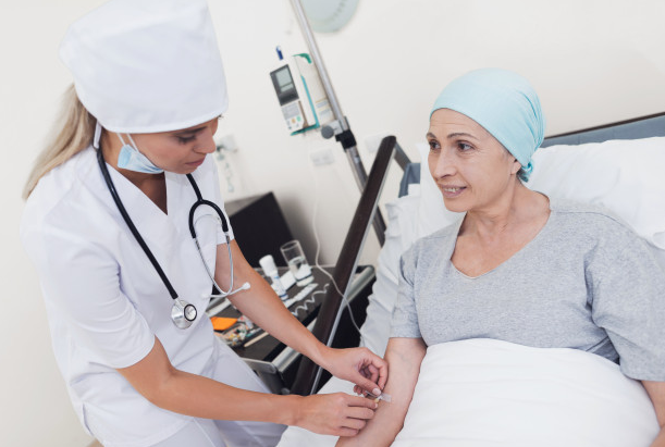 Atención al paciente en tratamiento de quimioterapia para auxiliar de enfermería